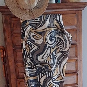 PALAZZO. A wide-leg palazzo silhouette.